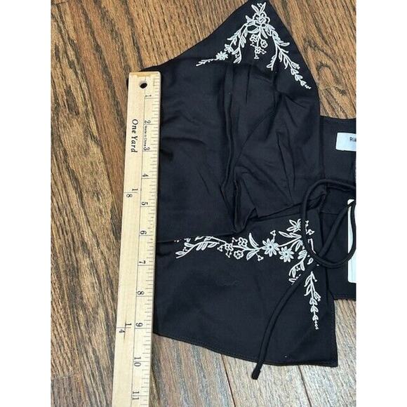 Rumored Womens Wilder Top Embroidered Floral Tie Front Black Size Medium NWT - Picture 9 of 9
